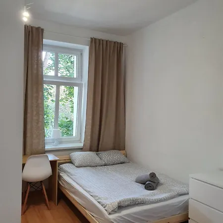 Na Parterze 10 Minut Pieszo Do Centrum&parking Ubytování v soukromí