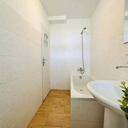 Na Parterze 10 Minut Pieszo Do Centrum & Parking Sopot