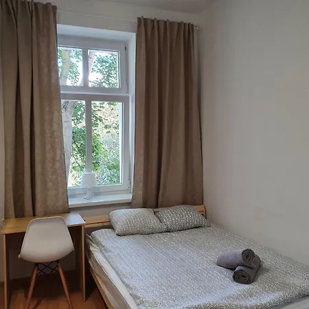 Na Parterze 10 Minut Pieszo Do Centrum & Parking Homestay Sopot