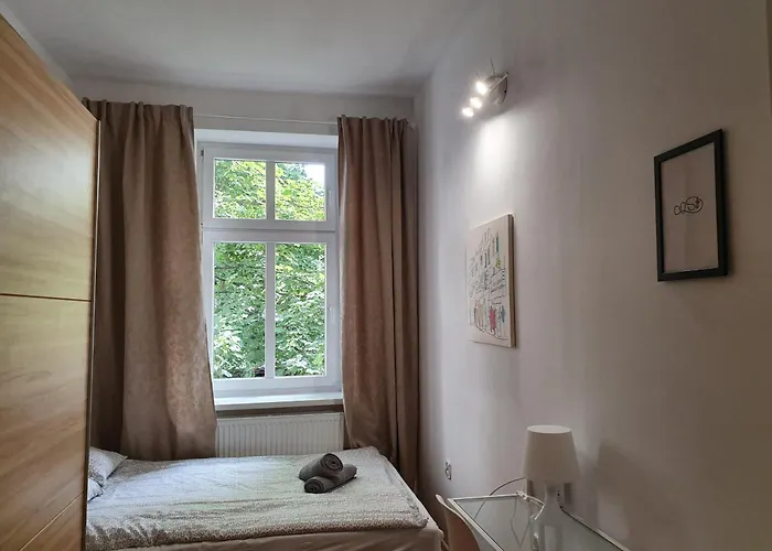 Na Parterze 10 Minut Pieszo Do Centrum & Parking * 索波特